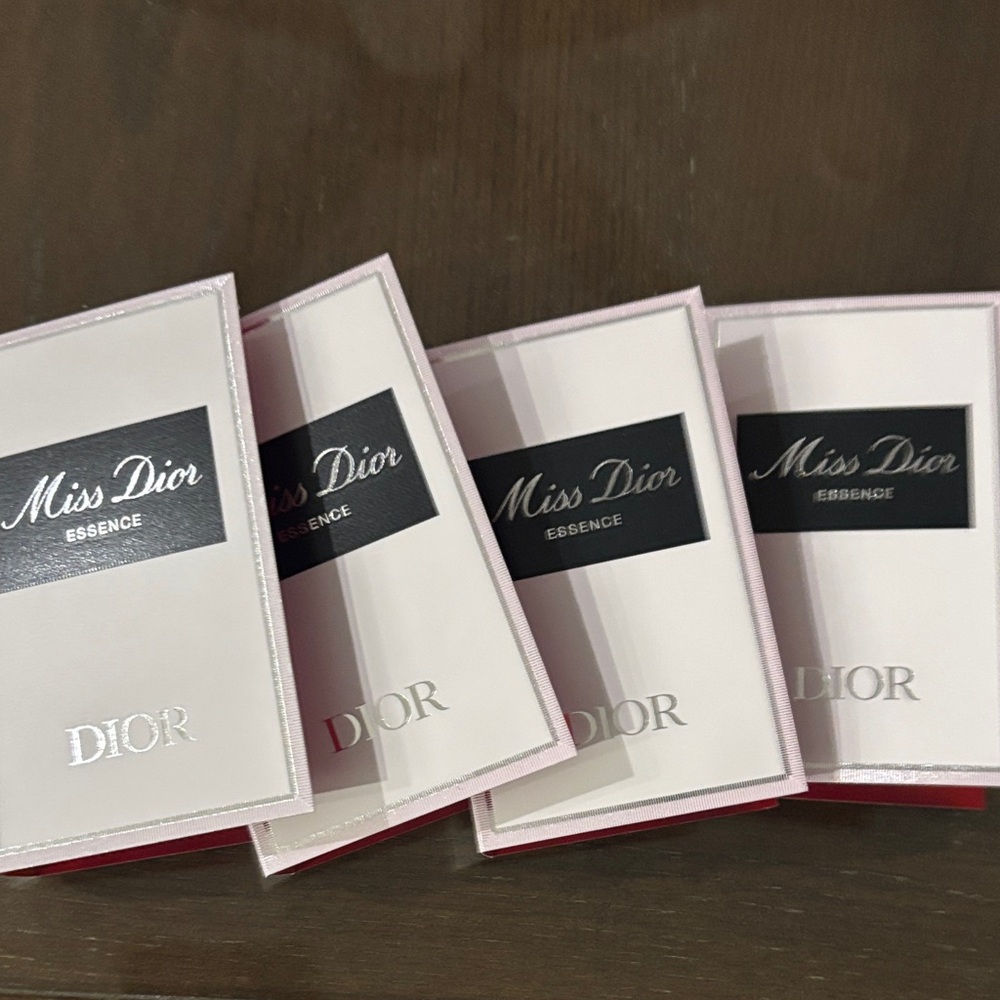 Miss Dior Essence travel sizes